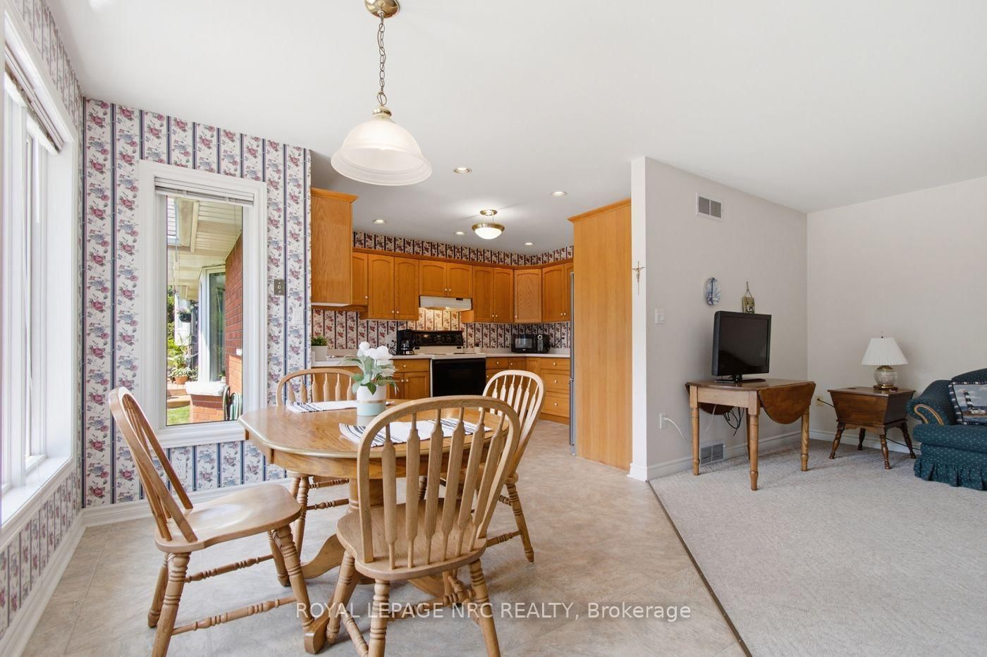 7690 Mount Carmel Boulevard • Niagara Falls, ON photo 11