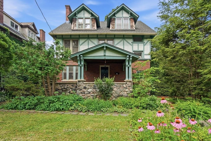 927 Richmond Street