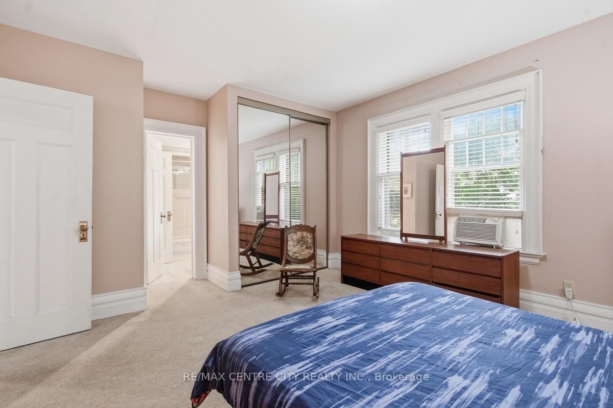 927 Richmond Street • London East, ON photo 24