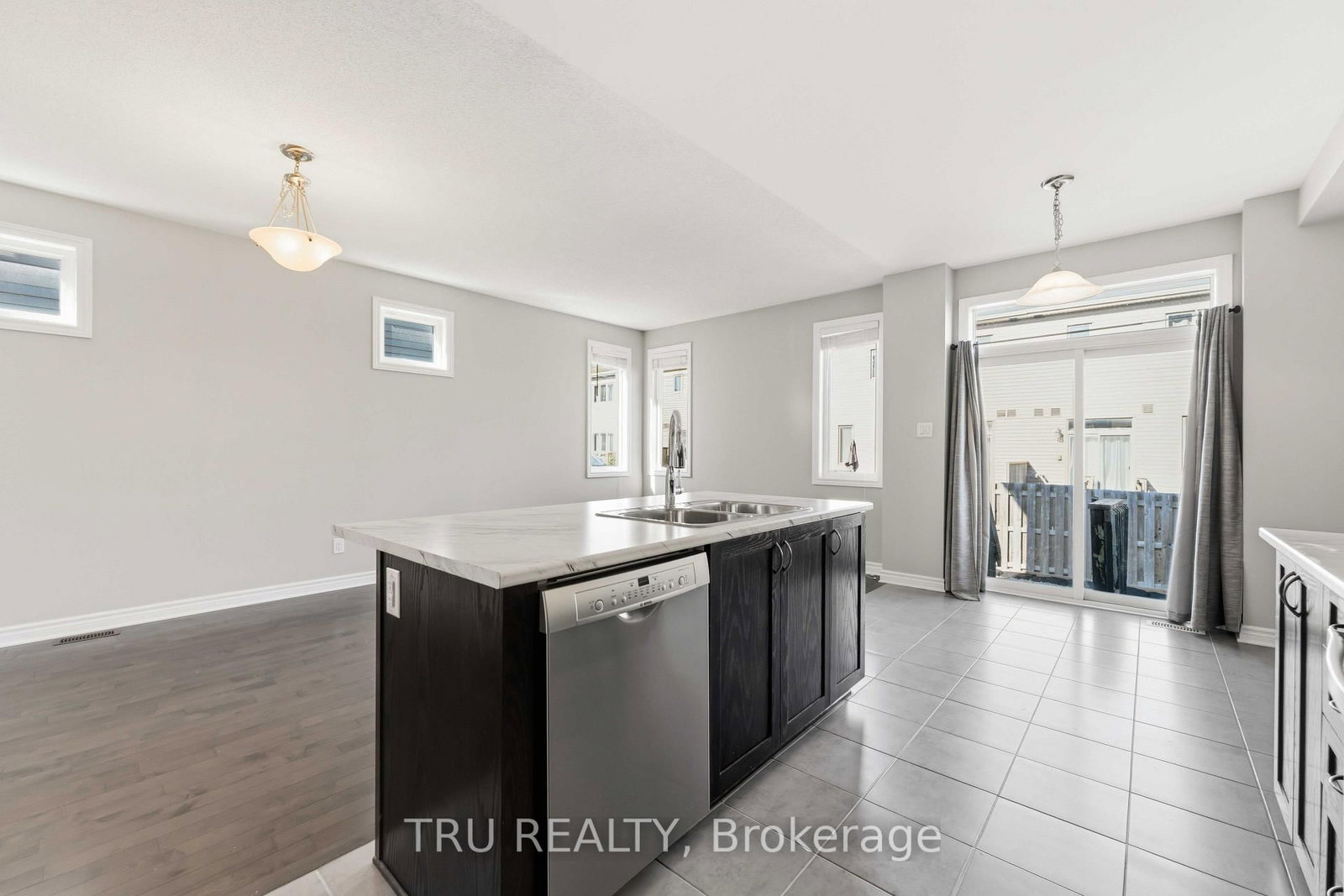 236 Yellowcress Way • Ottawa, ON photo 10