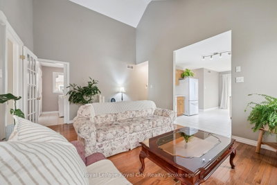 3 Marigold Drive • Guelph, ON photo 8