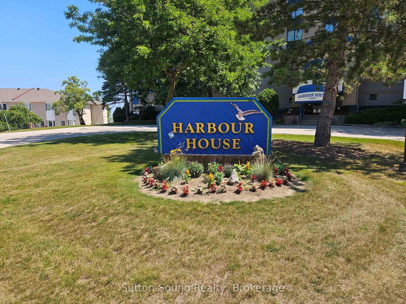 205 - 1455 2nd Ave W Avenue