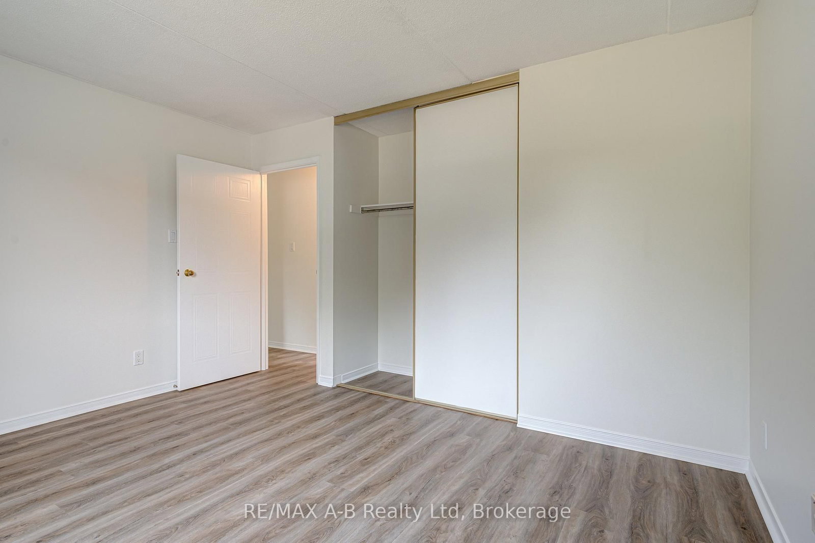 50 Campbell Court • #106 • Stratford, ON photo 17