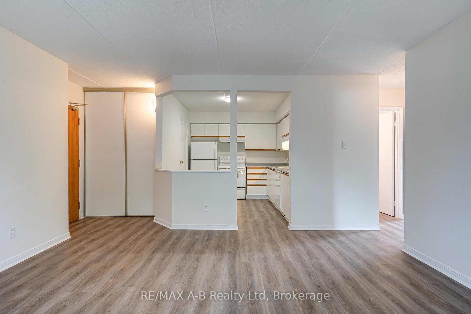 50 Campbell Court • #106 • Stratford, ON photo 9