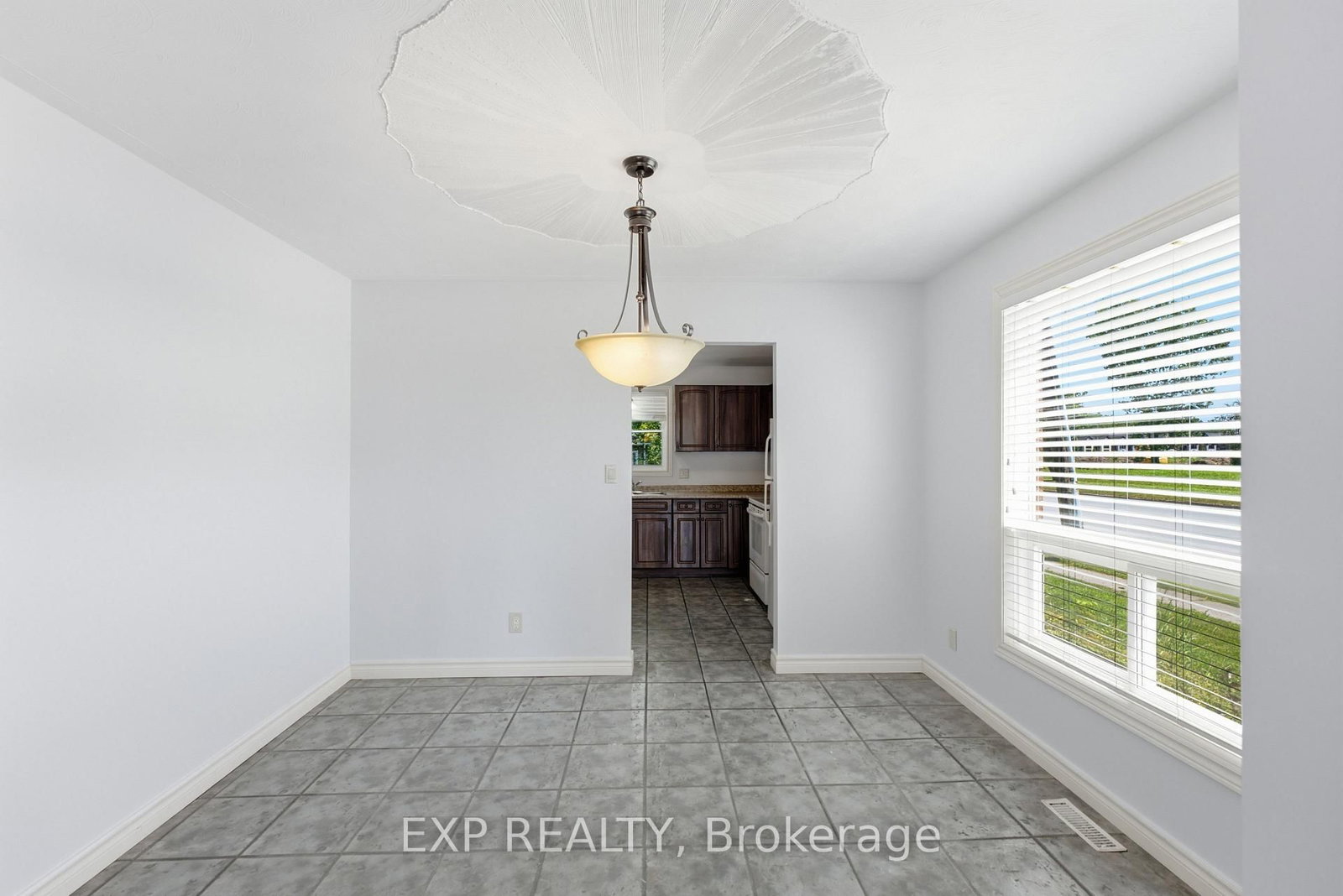 7226 Alex Avenue • Niagara Falls, ON photo 10