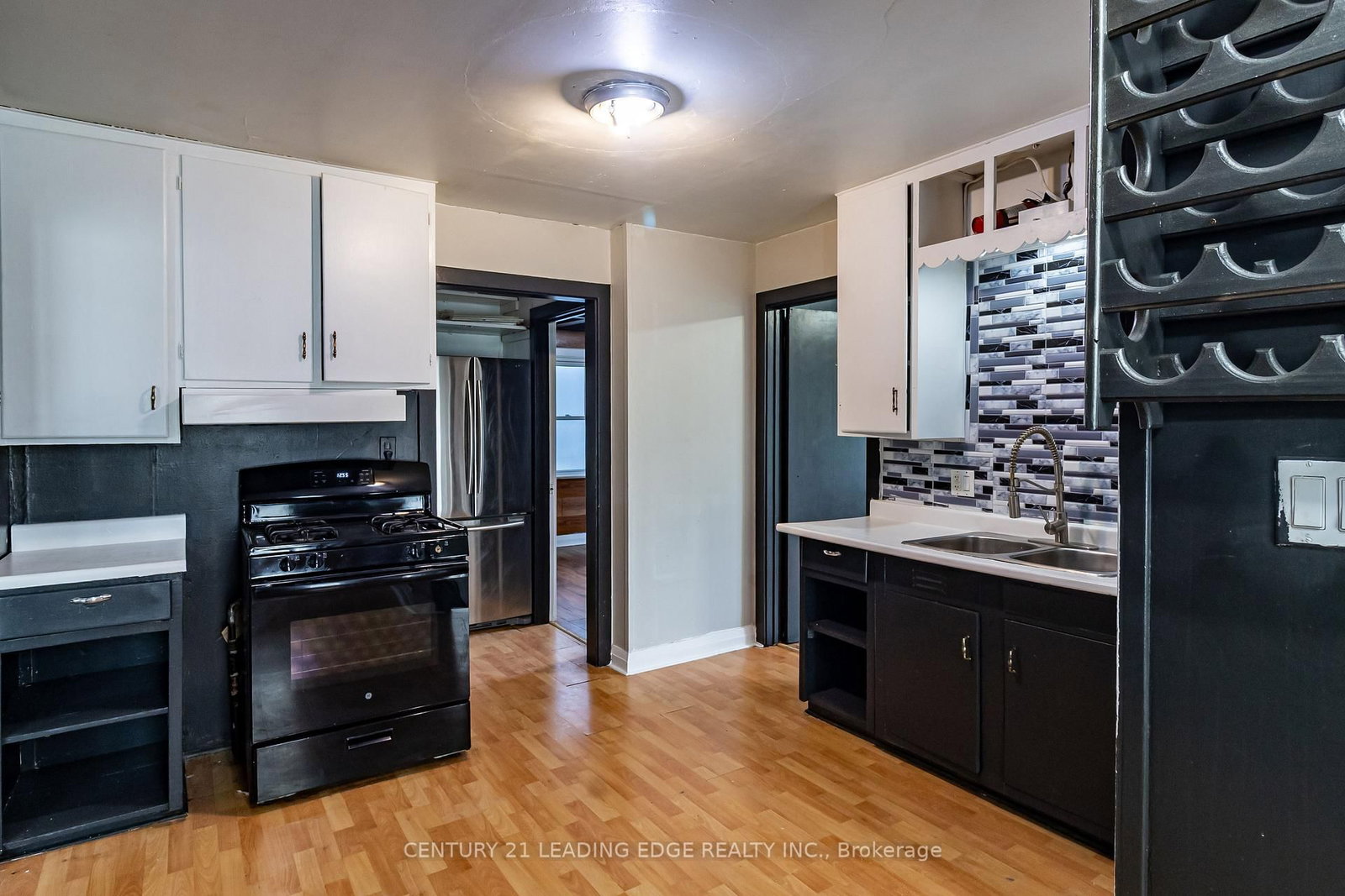 223 W Main Street • Port Colborne, ON photo 7