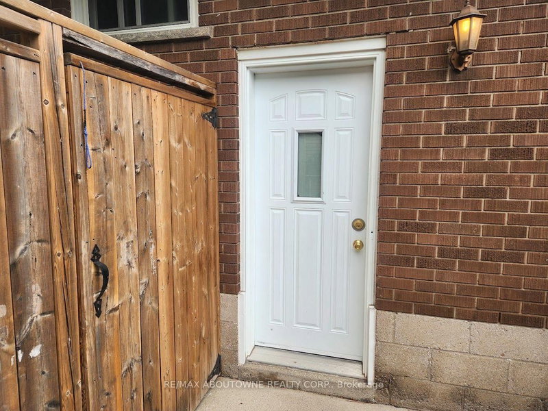 Lower - 18 Greeningdon Drive