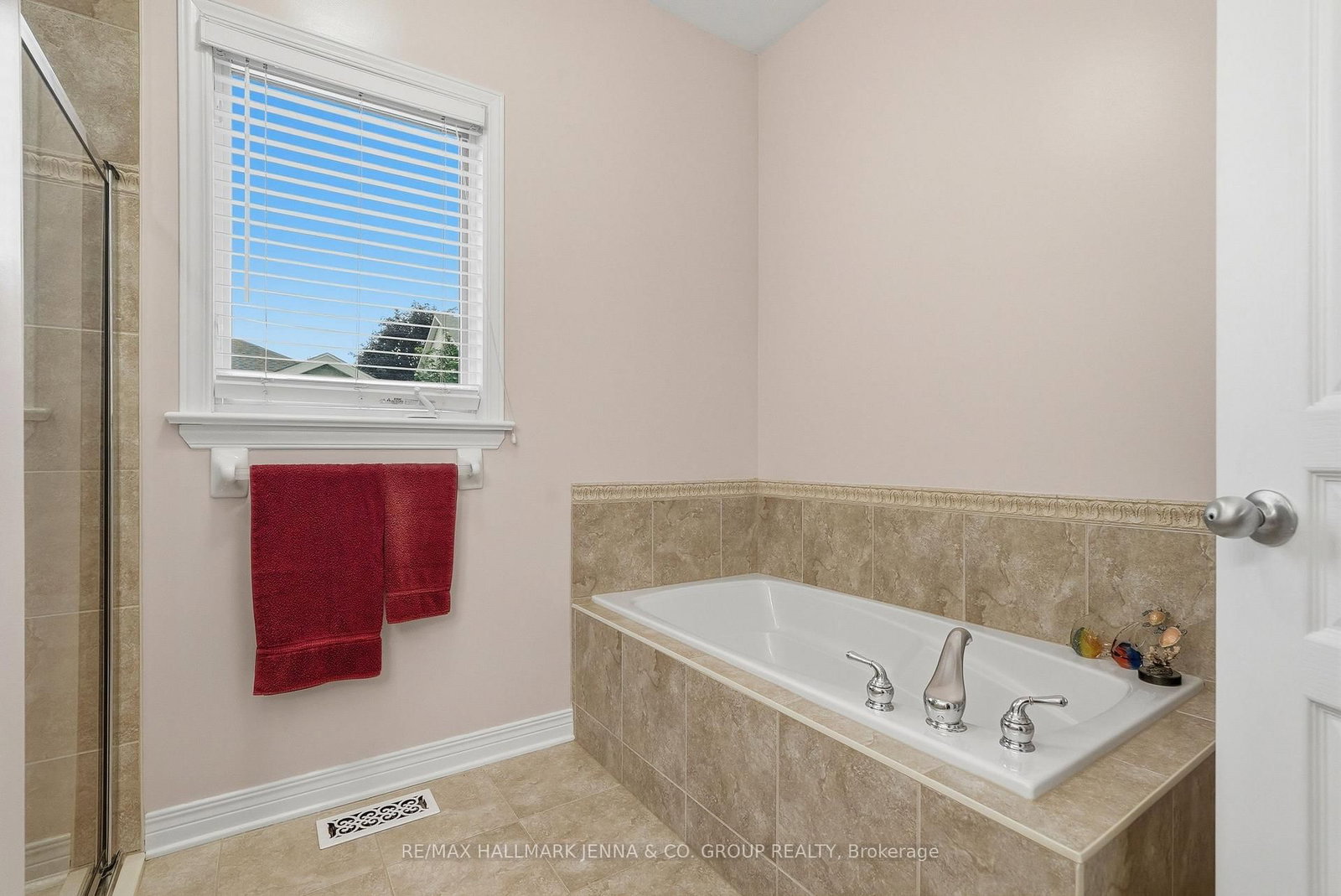 15 Baywood Drive • Ottawa, ON photo 26