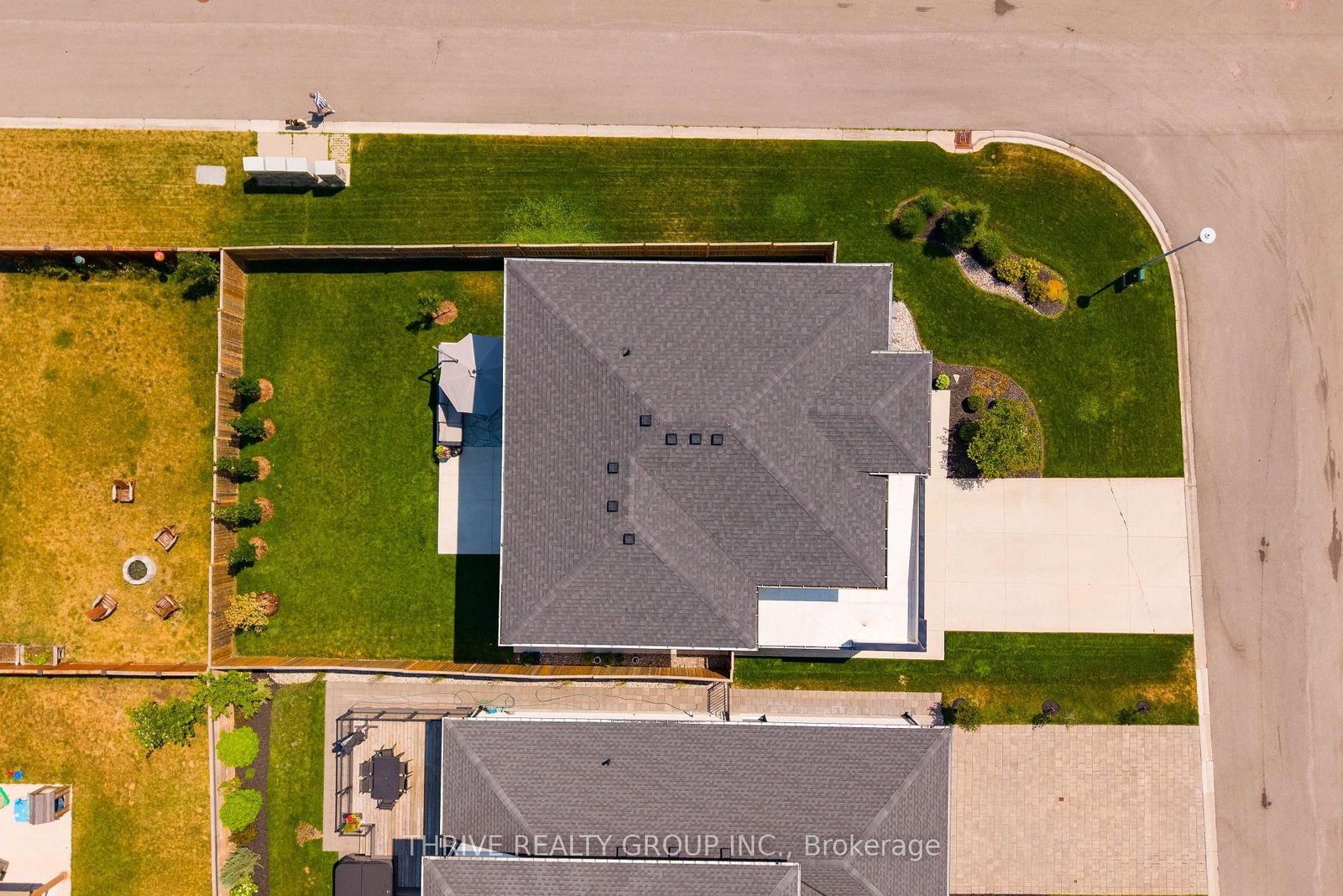 2084 Tyson Walk • London South, ON photo 11