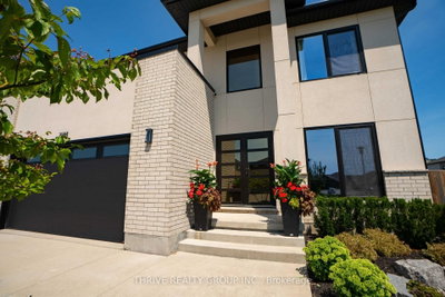 2084 Tyson Walk • London South, ON photo 3