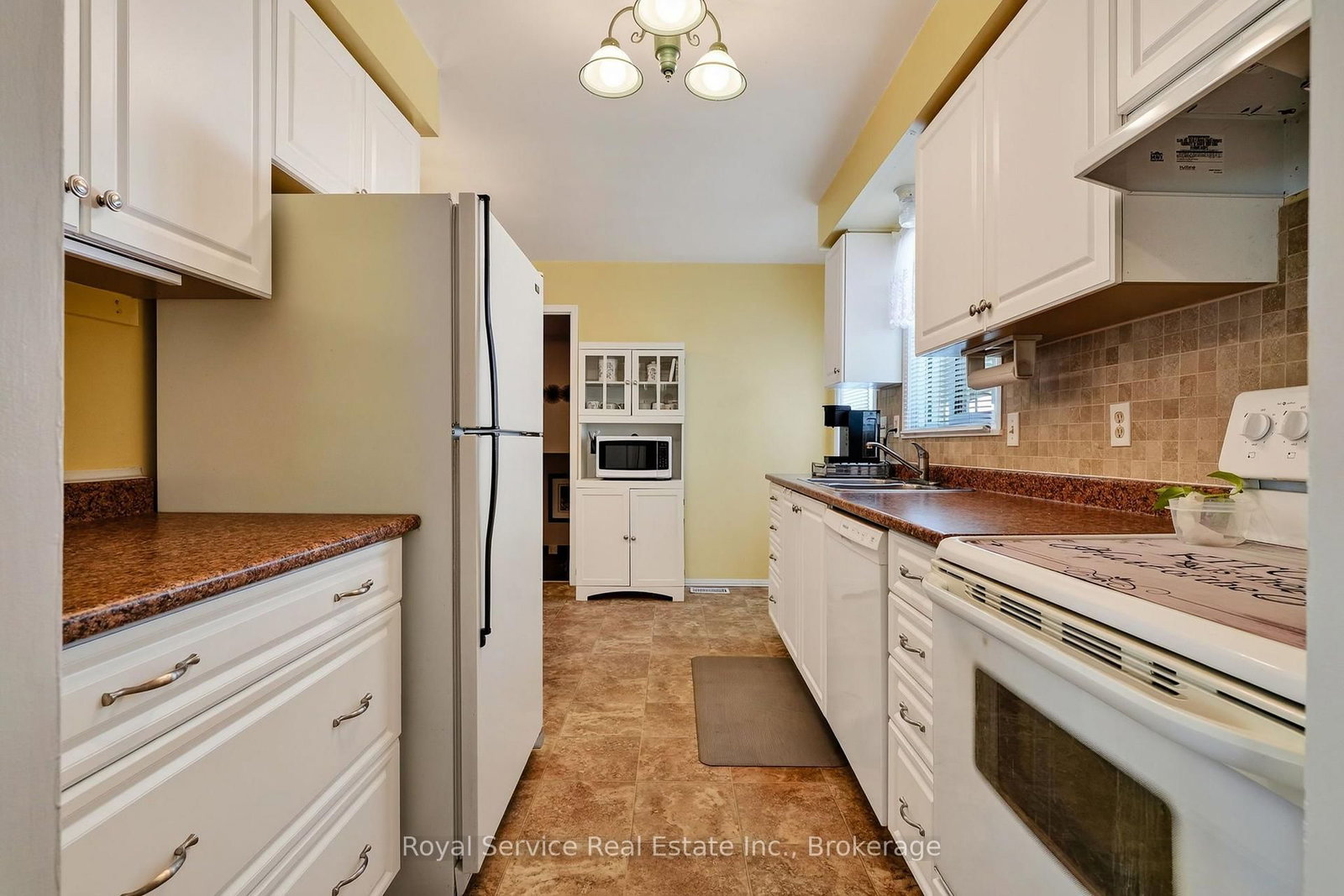 32 Hewson Drive • Port Hope, ON photo 12