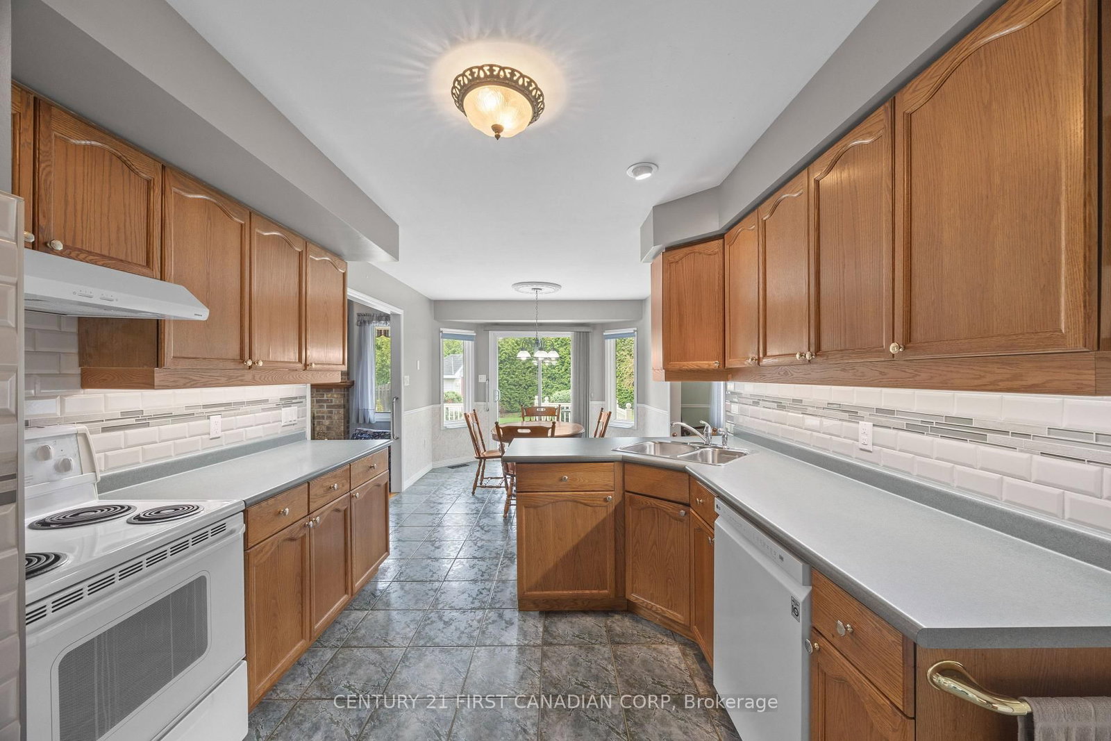 7069 Diane Crescent • London South, ON photo 16