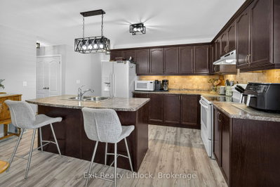 1 Mcgregor Court • Peterborough, ON photo 5