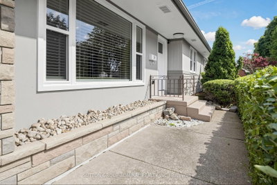 27 Patricia Drive — photo 3