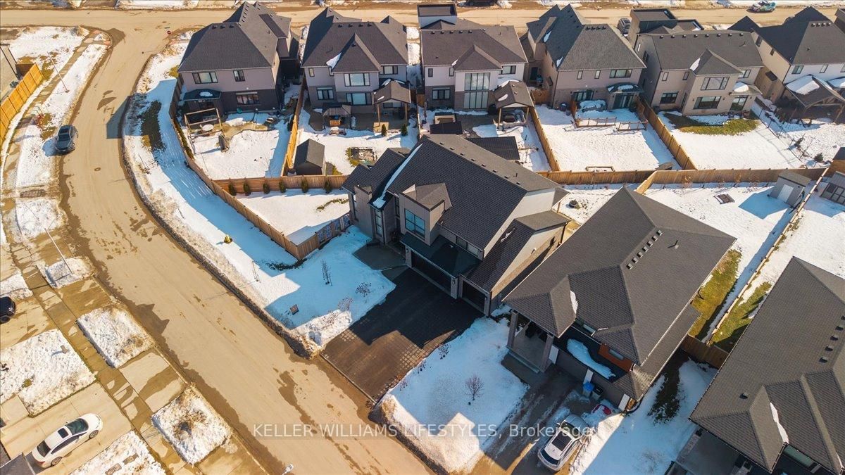 21 Locky Lane • Middlesex Centre, ON photo 42