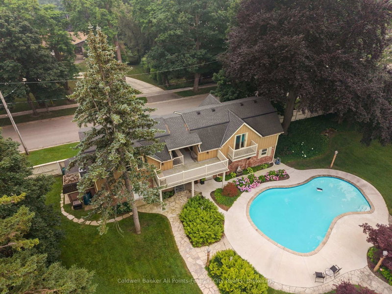 400 - 5 Cobourg Street