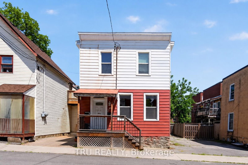 45 Bell Street N