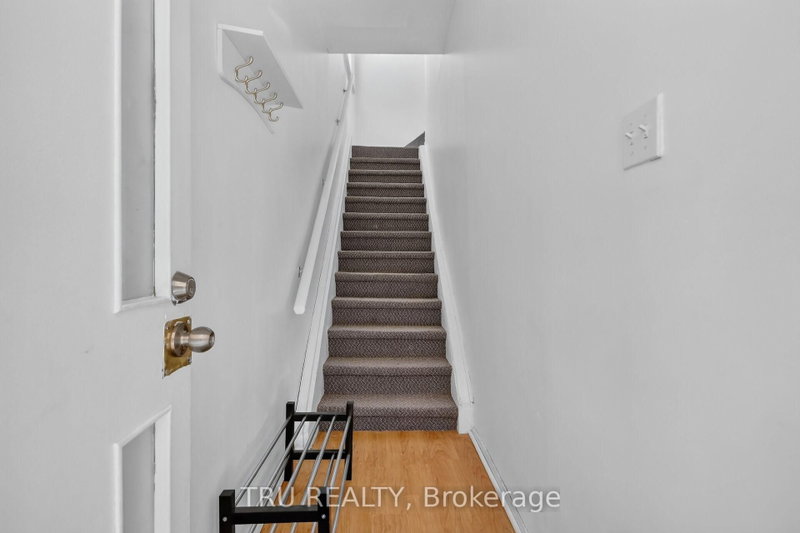 45 Bell Street N