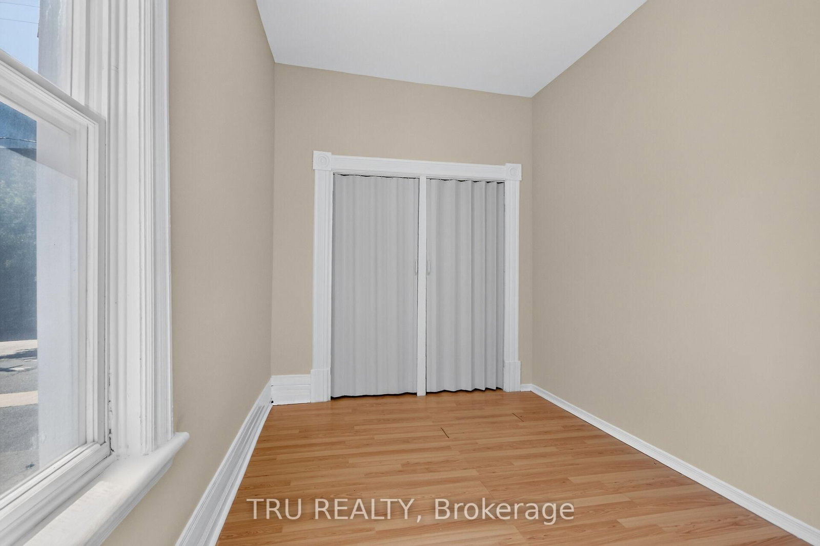 45 Bell Street N - Photo 39