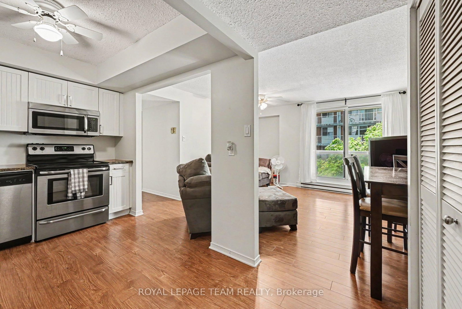199 Kent Street • #404 • Ottawa, ON photo 5