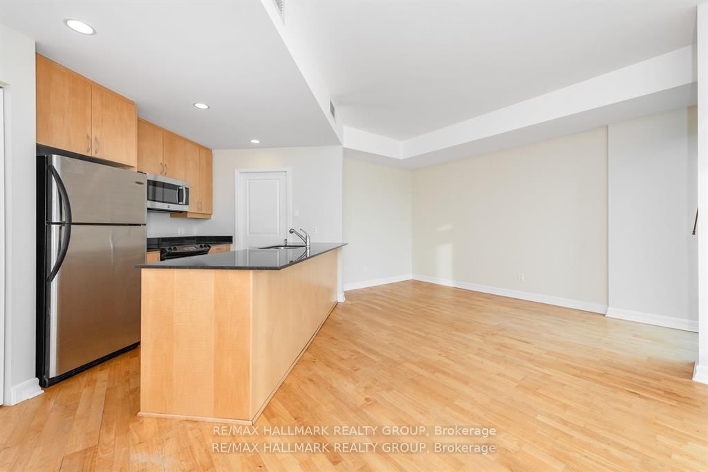 1227 W Wellington Street • #702 • Ottawa, ON photo 11