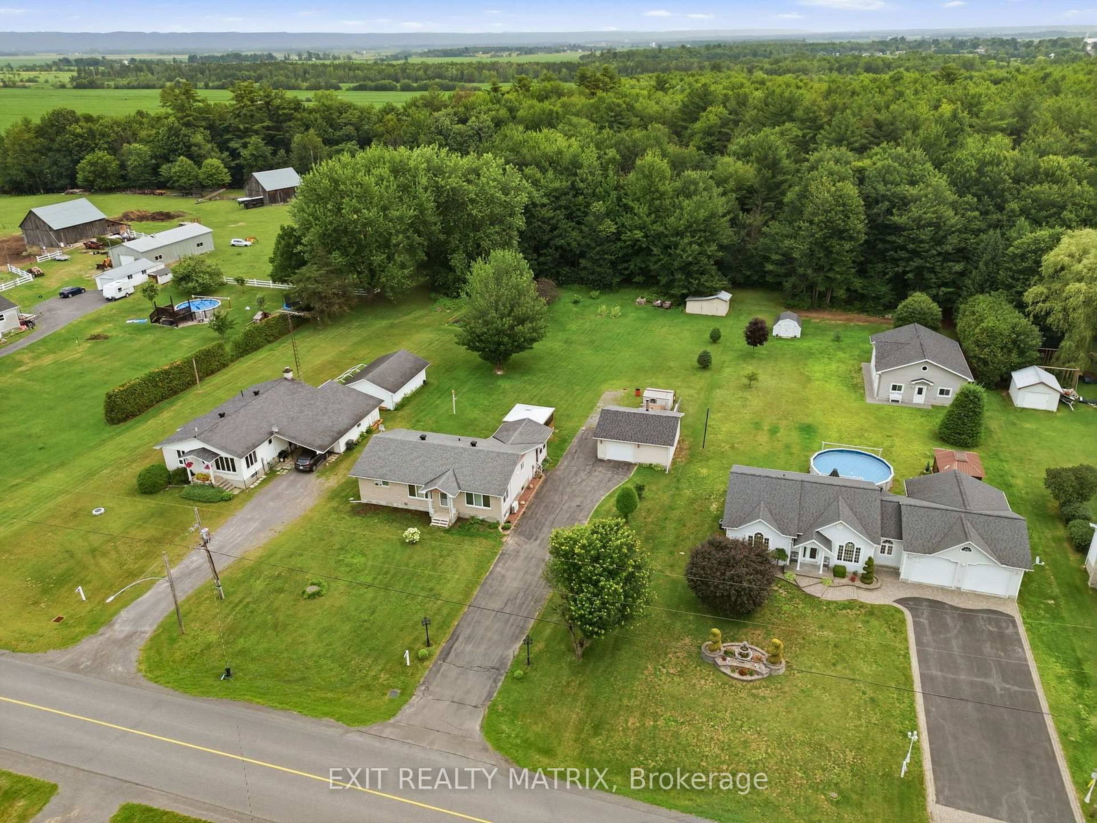 563 Lajeunesse Road • Alfred and Plantagenet, ON photo 33
