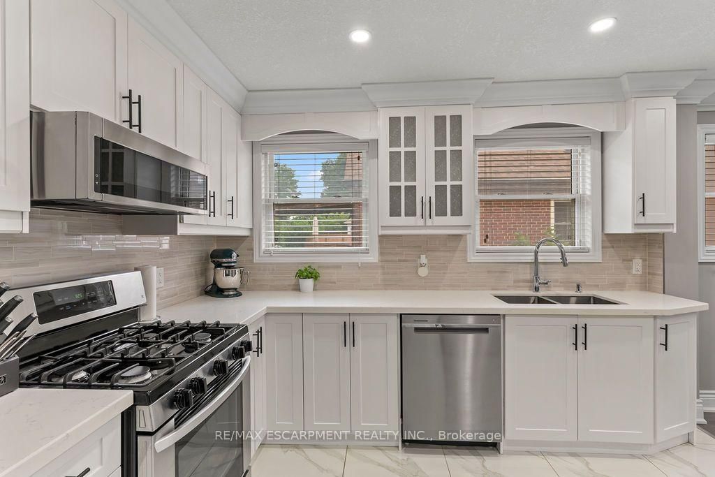 340 Upper Gage Avenue • Hamilton, ON photo 8