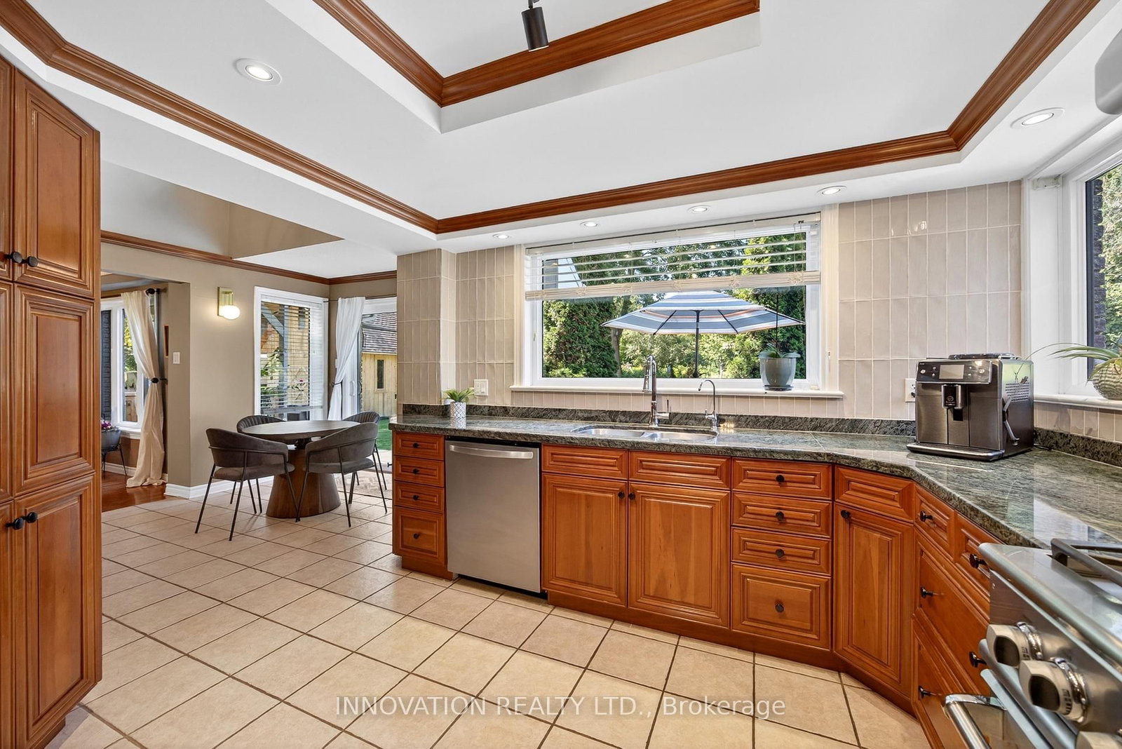 5558 South Island Park Drive • Ottawa, ON photo 18