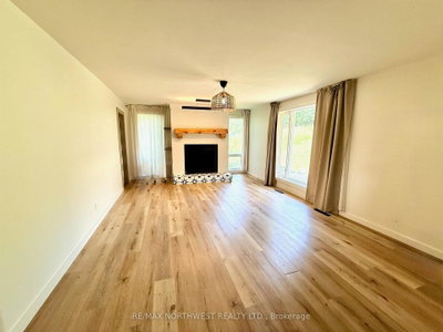 715 St Clair — photo 5