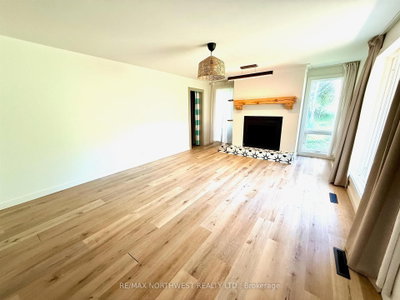 715 St Clair — photo 6