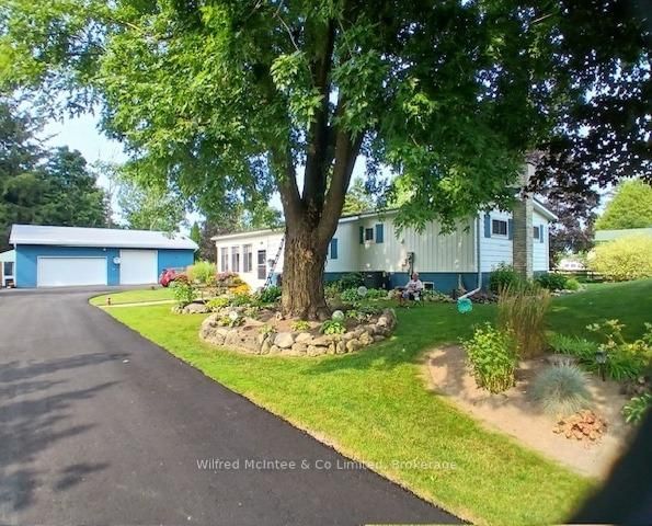21571 Grey Road 16 • Georgian Bluffs, ON photo 1