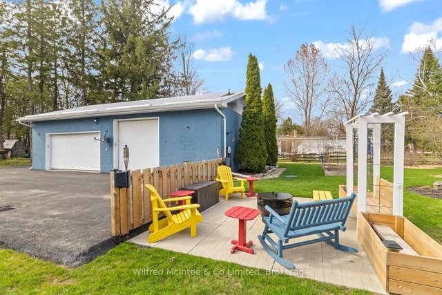 21571 Grey Road 16