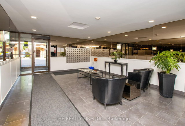 403 - 135 Baseline Road W