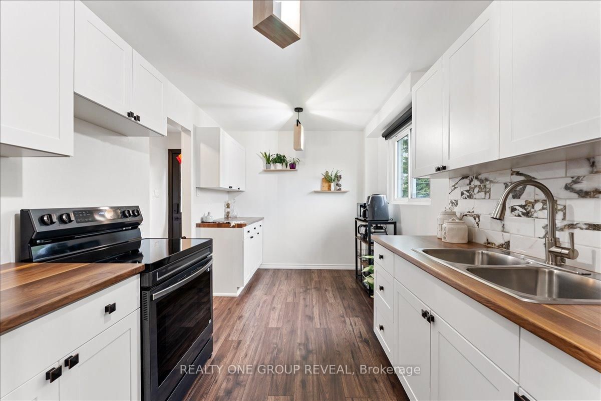 111 Peacock Boulevard • Port Hope, ON photo 9