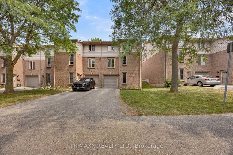 Unit 35 — 1855 Aldersbrook Road, London North