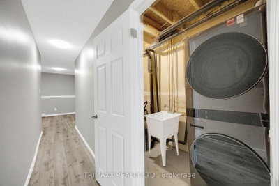Unit 35 — 1855 Aldersbrook Road — photo 5