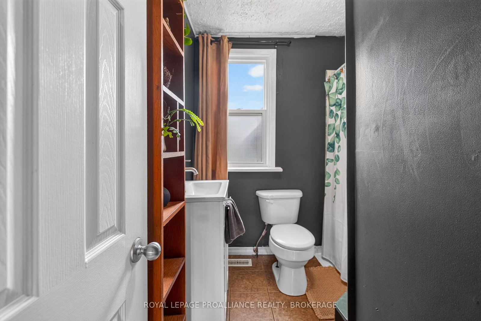 95 & 97 County Road 4 • Bath, ON photo 6