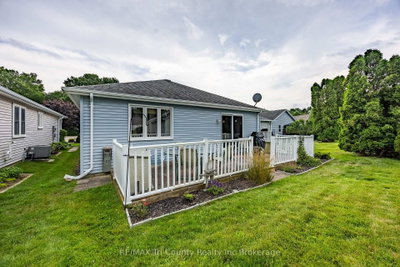 10 McDonald Court • Tillsonburg, ON photo 2