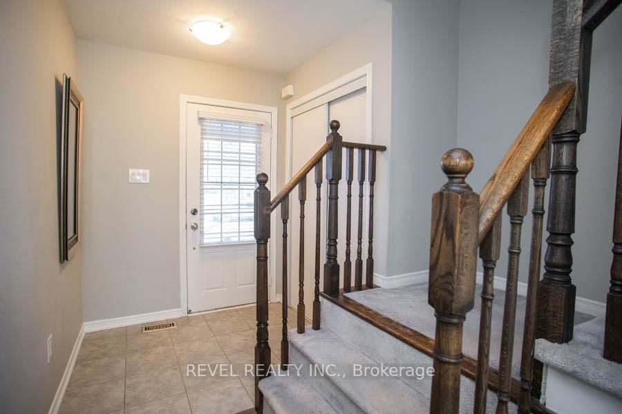 153 English Lane • Brantford, ON photo 3