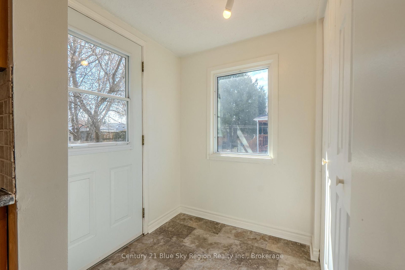 18 Pollard Avenue • North Bay, ON photo 11