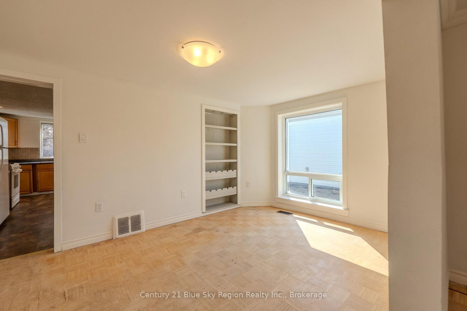 18 Pollard Avenue • North Bay, ON photo 12