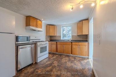 18 Pollard Avenue • North Bay, ON photo 3