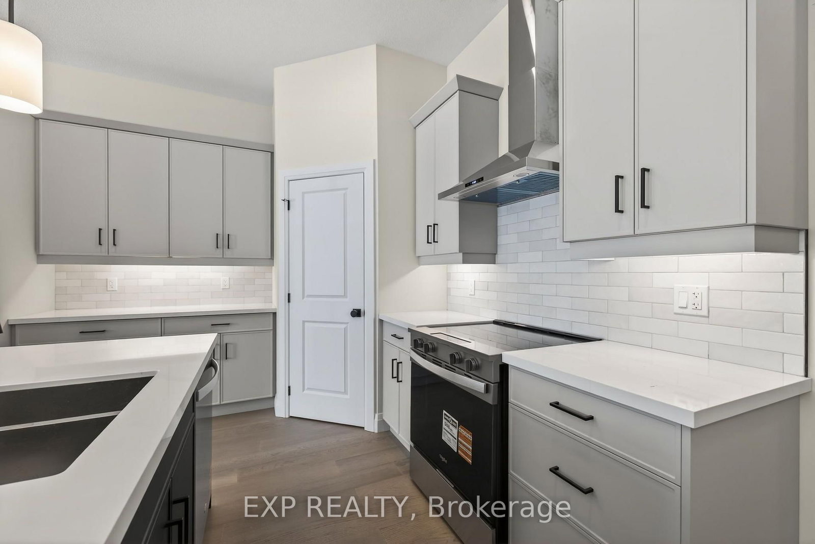 24 Dearing Drive • South Huron, ON photo 10