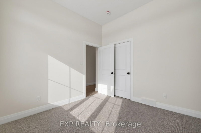 24 Dearing Dr photo 5