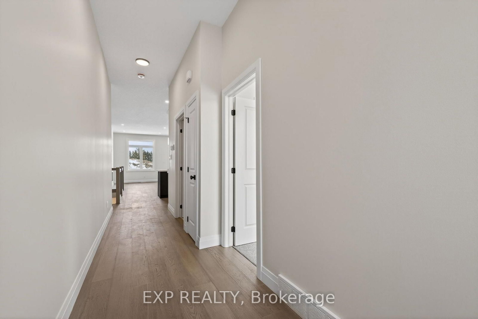 24 Dearing Drive • South Huron, ON photo 6