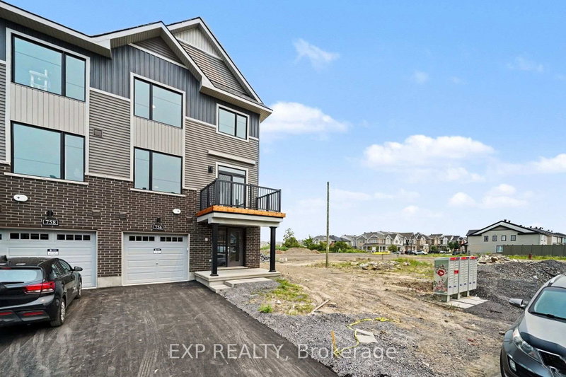 756 Tadpole Crescent