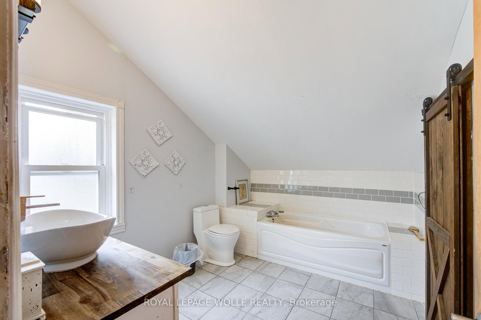 137 Wellington Street • West Perth, ON photo 8
