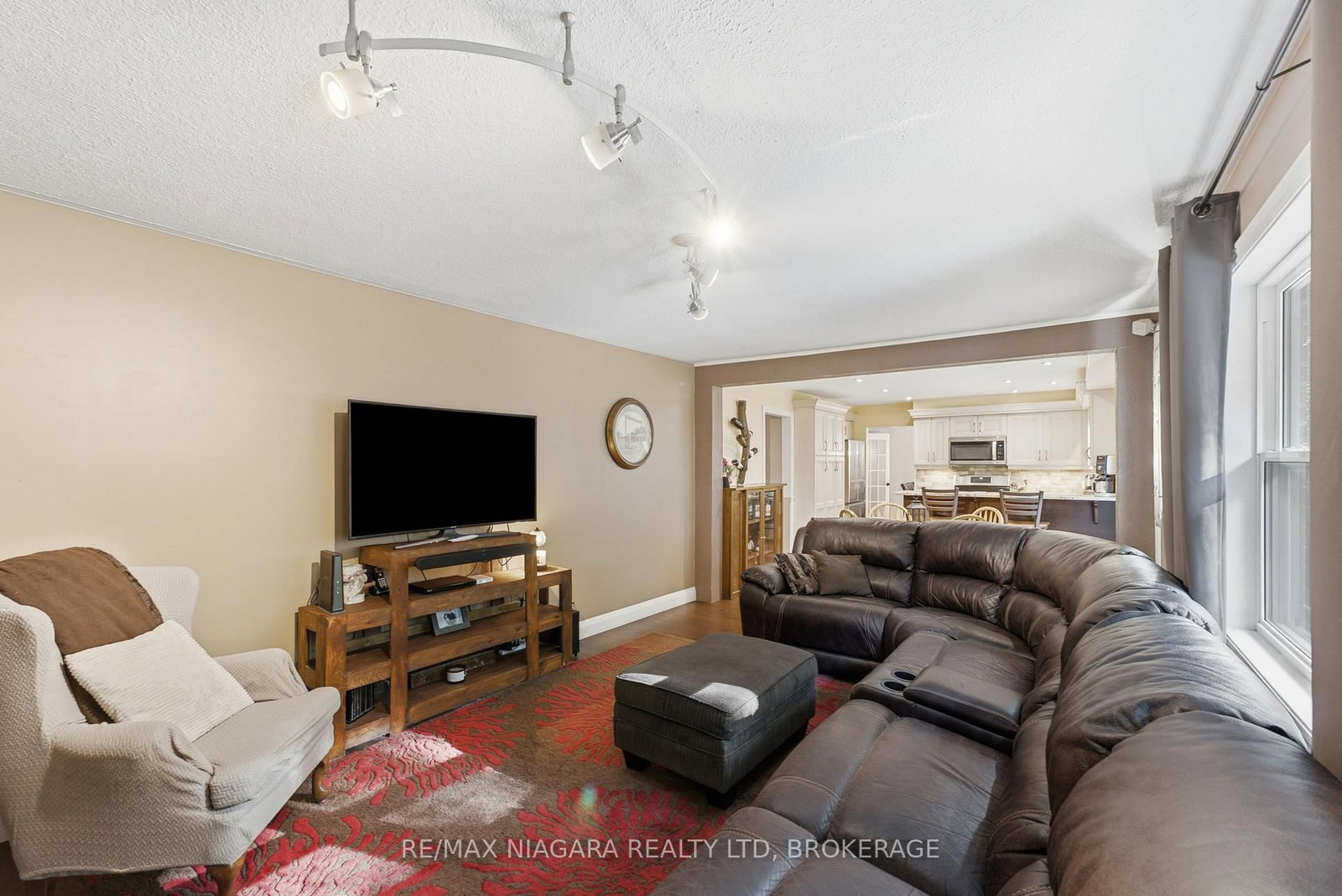 9 Beechnut Court • Pelham, ON photo 14