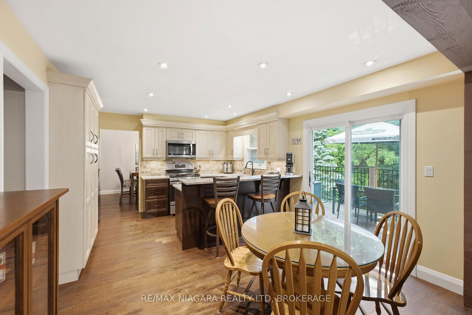 9 Beechnut Court • Pelham, ON photo 16