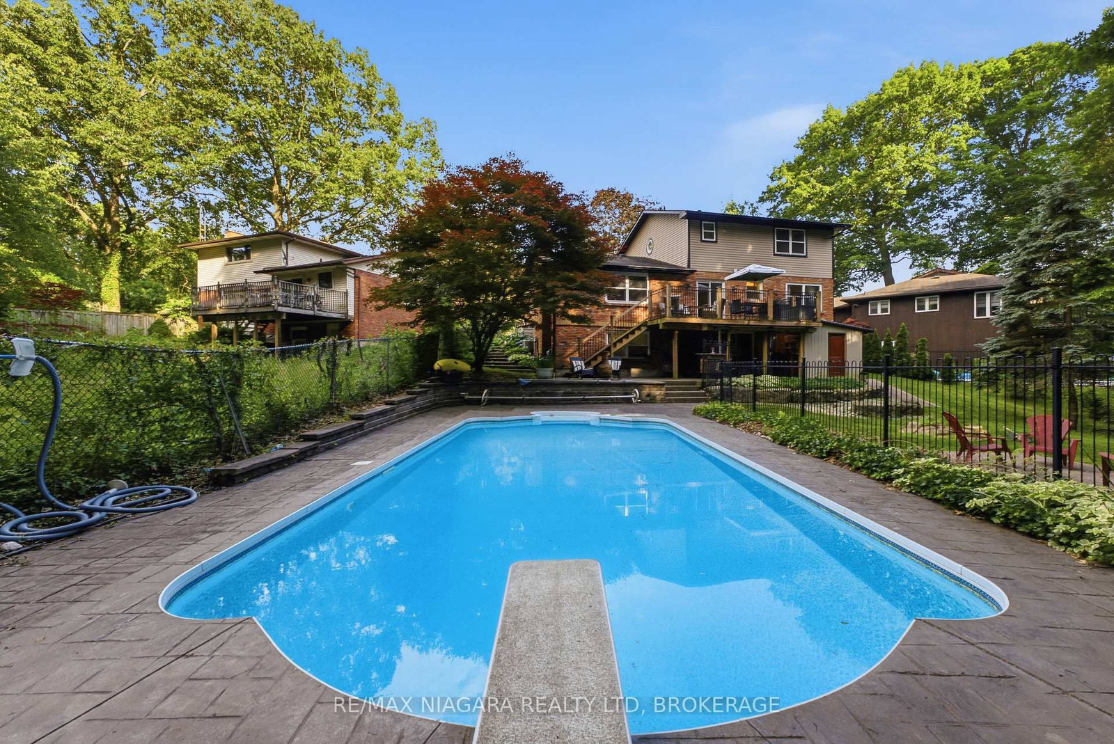 9 Beechnut Court • Pelham, ON photo 38